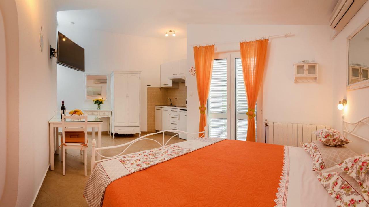 Apartments Villa Lilla 巴什卡沃达 外观 照片