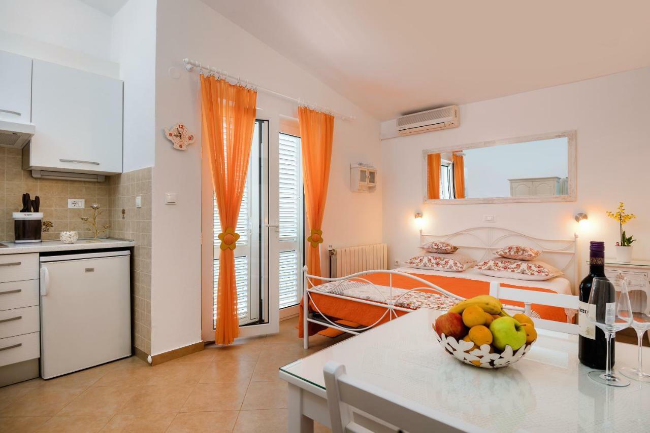 Apartments Villa Lilla 巴什卡沃达 外观 照片